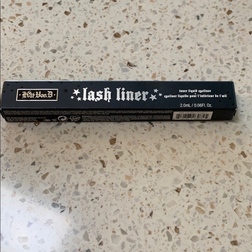 Kat Von D lash liner